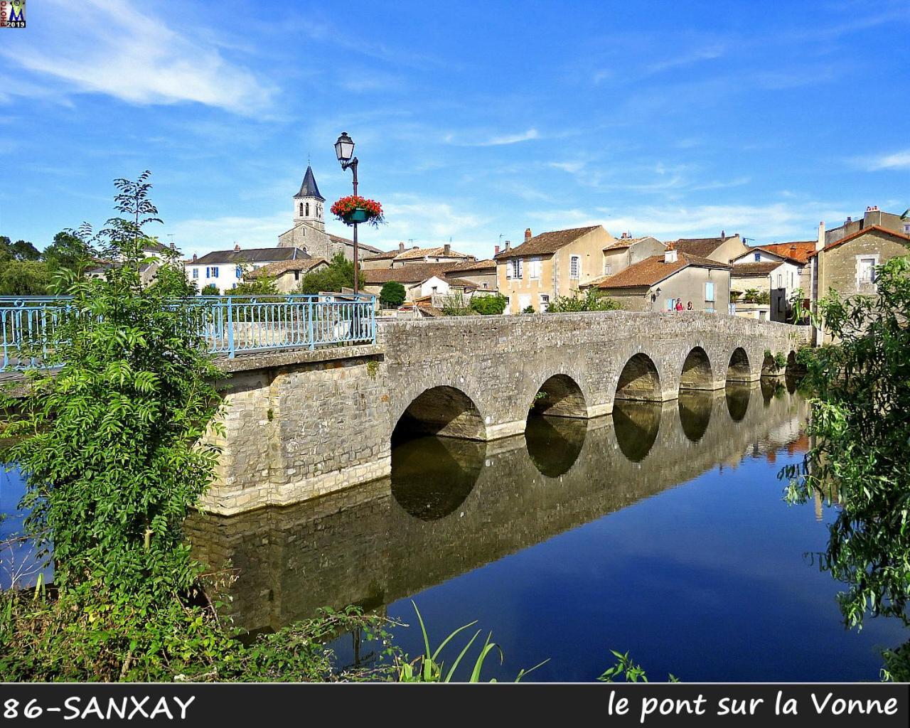 Sanxay Domaine De La Briouse Bed & Breakfast エクステリア 写真